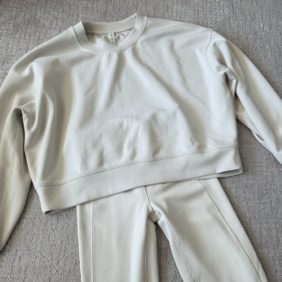 Oversized Lululemon Classic Ivory Top - Size 10 - Picture 3 of 10